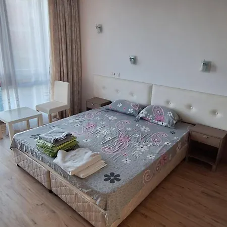 Bay My Ray 6 * Pomorie